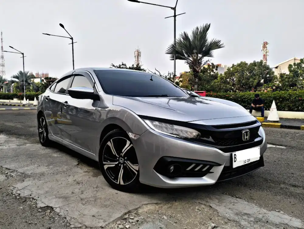 Honda Civic turbo ES Sedan At 2016 Bensin Civic turbo 2017