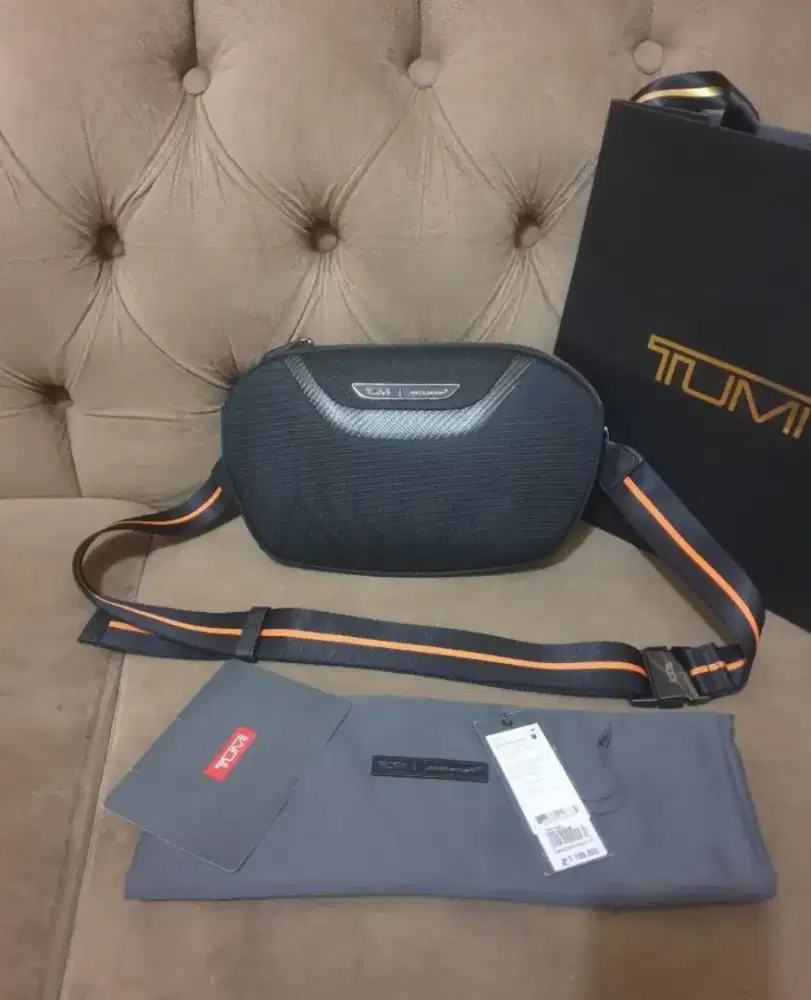 Tas selempang TUMI original McLaren
