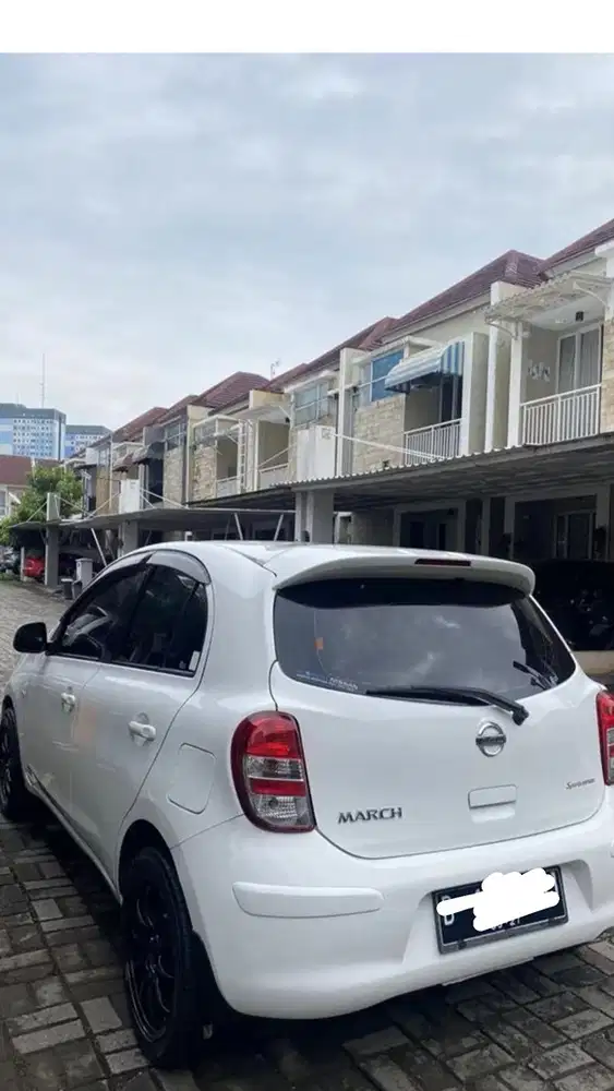 Nissan March 2012 Bensin