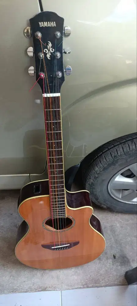 Gitar Akustik Elektrik Yamaha APX 600 (Second)