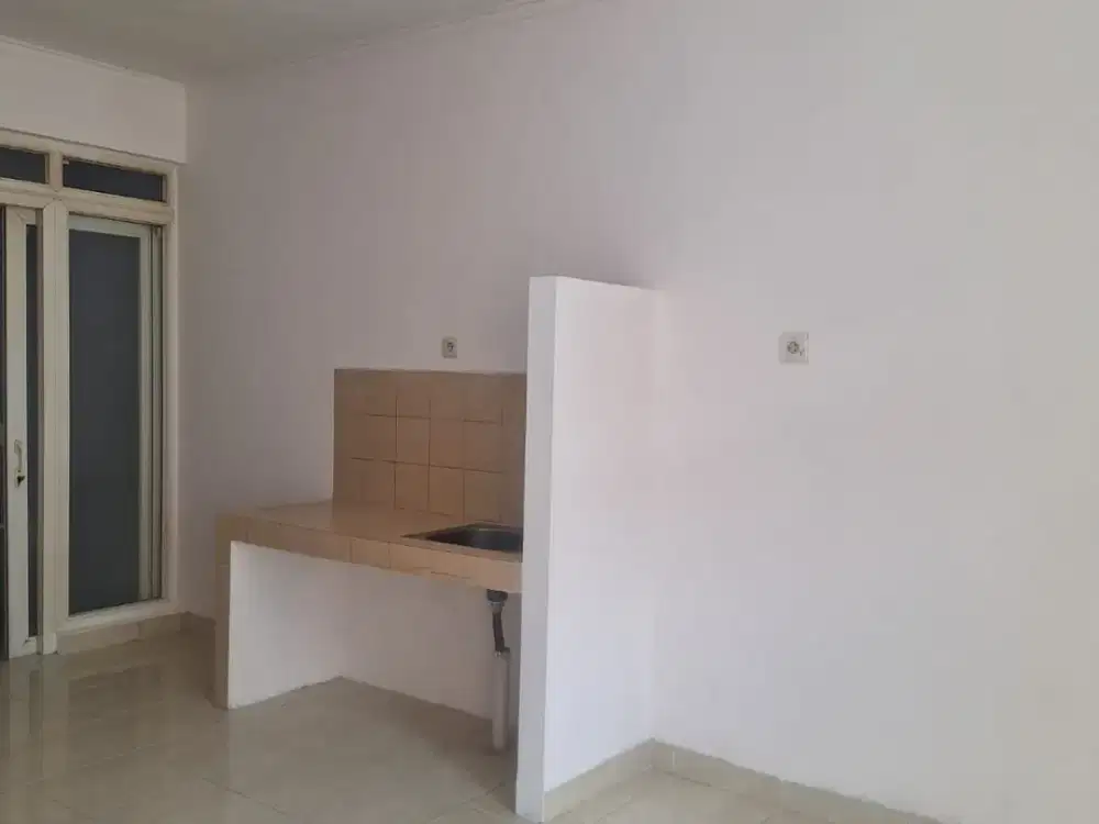 Dijual rumah 2 lantai siap pakai di park residence