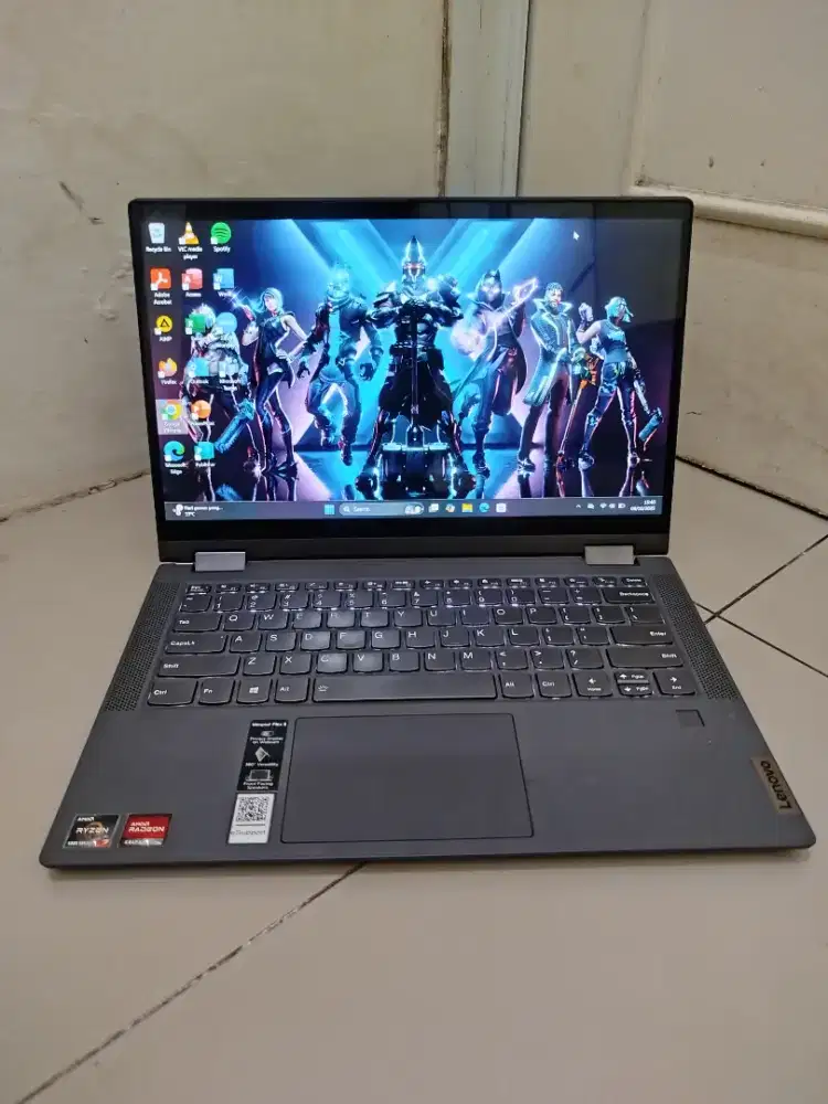 Lenovo Ideapad Flex 5
Ryzen 7 5700U 16/512 Touchscreen