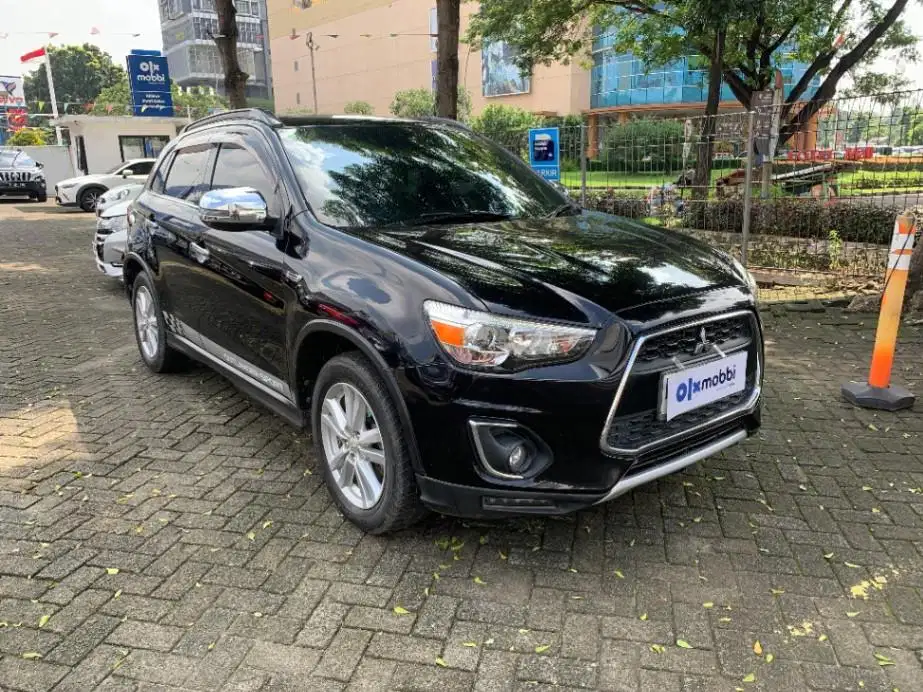 DP MURAH Mitsubishi Outlander Sport 2.0 PX Bensin-AT 2017 Hitam CWCRB