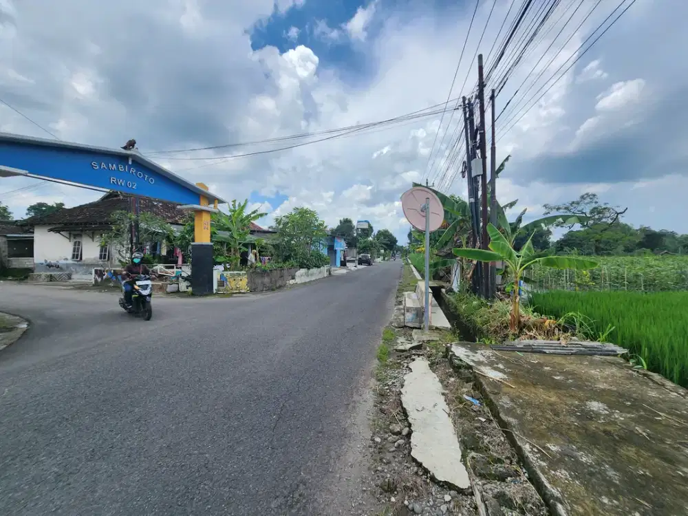 Tepi Jalan Utama Sambiroto-Purwomartani Tanah 3 Jt-an