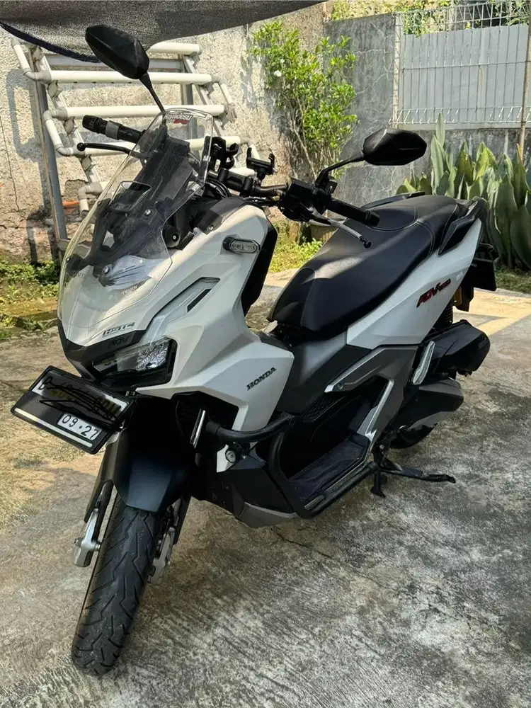 Honda ADV 160 ABS White