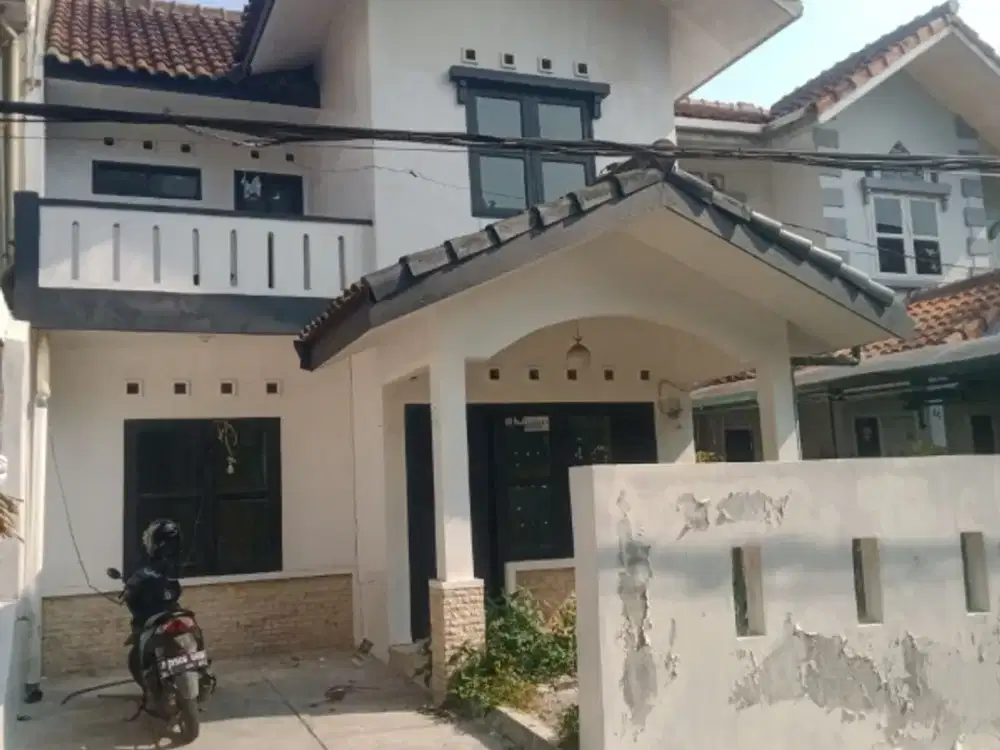 Rumah dalam komplek di  Antapani dekat terusan jalan jakarta
