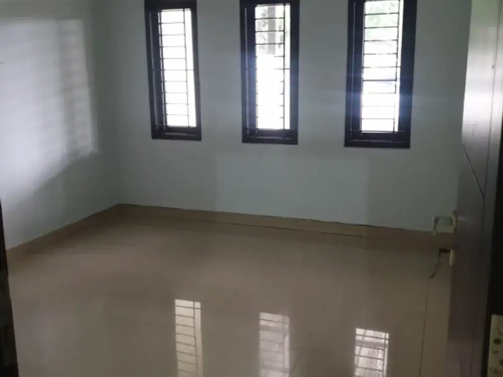 Jual rumahsiap huni Lokasi  singgasana