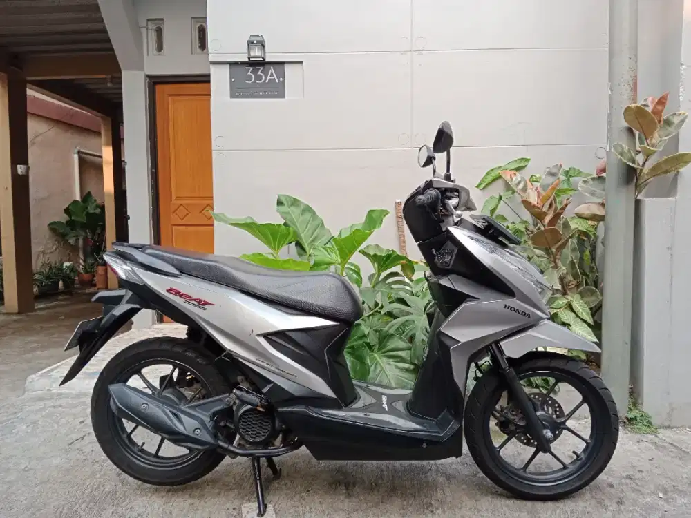 Honda beat deluxe 2022 silver