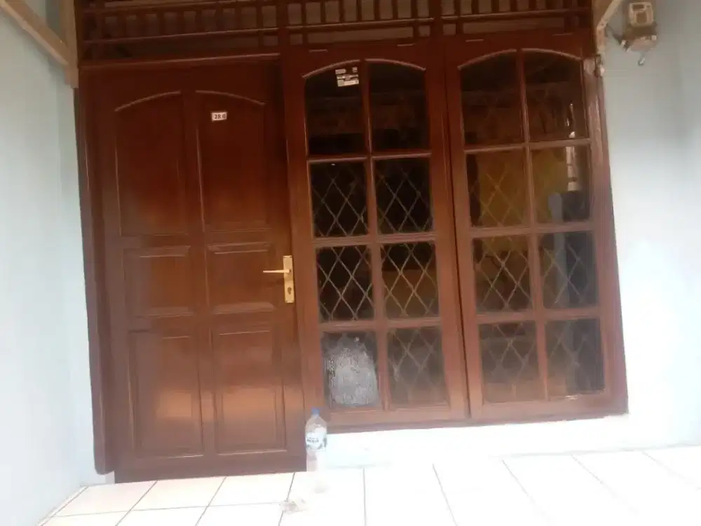 Rumah kontrakan tempat strategis dekat sekolah ,puskesmasn dan halte