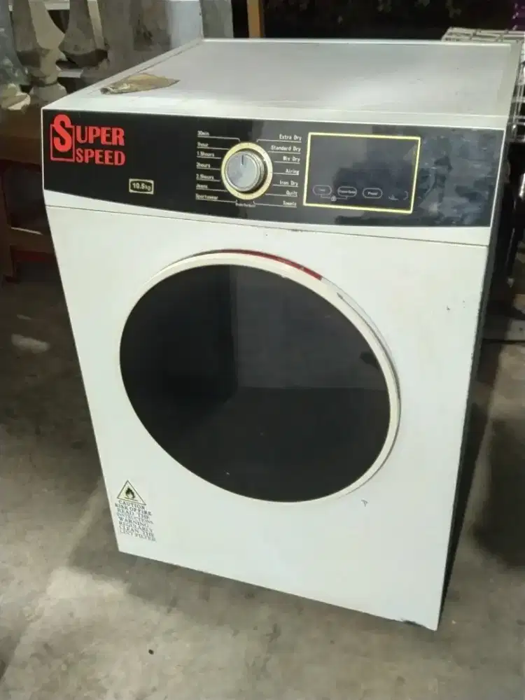 Mesin pengering pakaian Gas