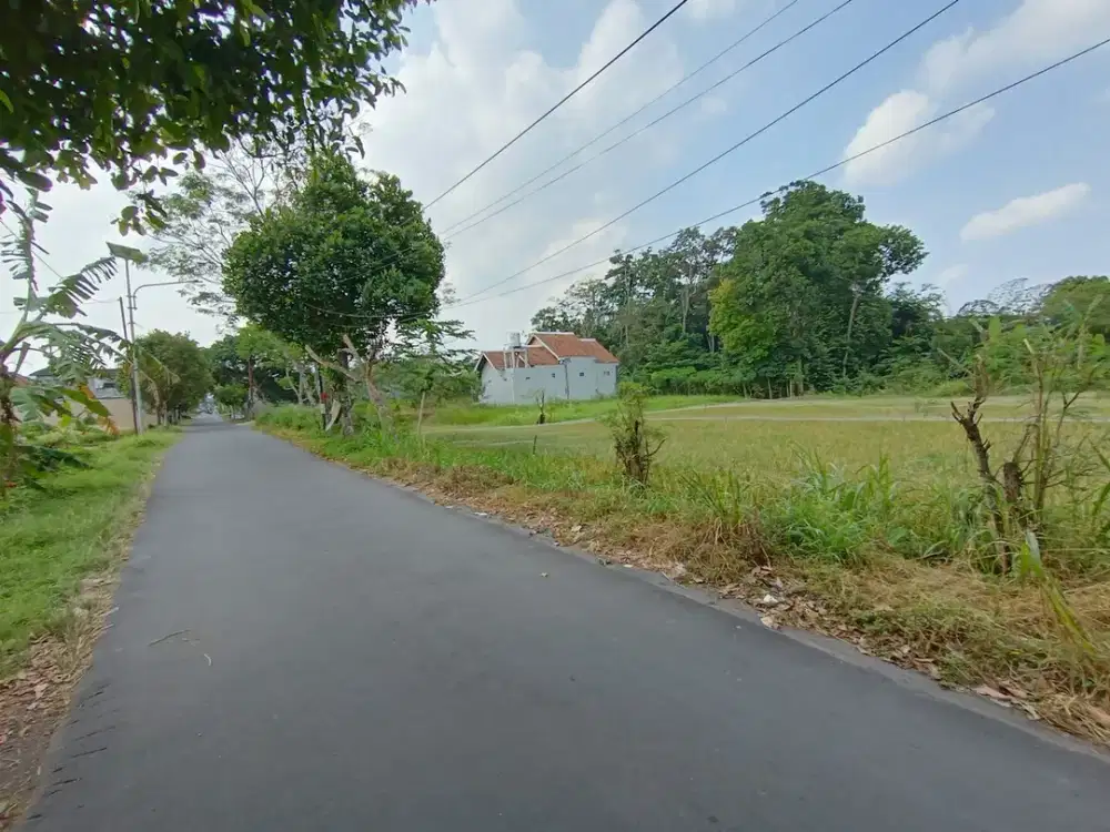 Dekat GIS Maguwoharjo, Tanah Tepi Aspal Pugeran Sleman