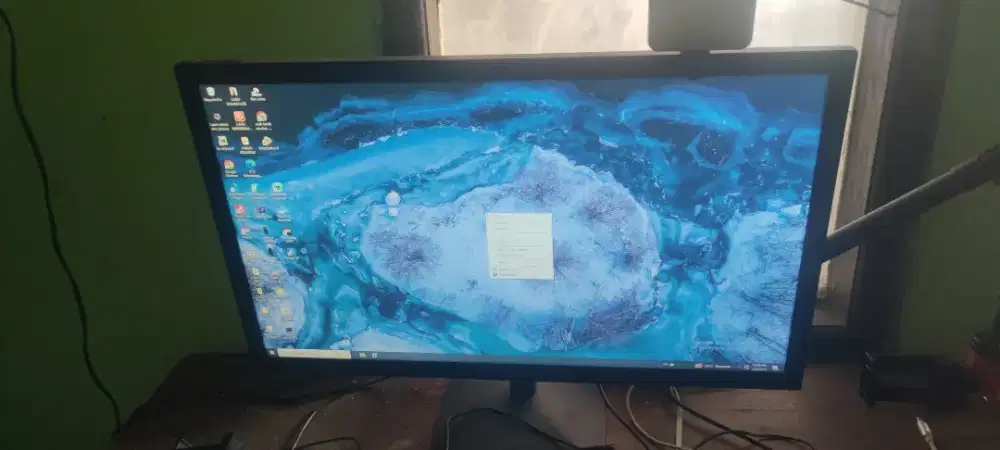 Monitor LG 24' Kondisi bagus normal jual ceoat
