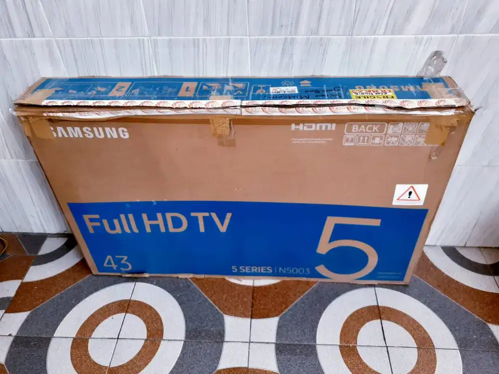 TV SAMSUNG 43IN FULL HD DIGITAL HD TV KONDISI NORMAL GARANSI