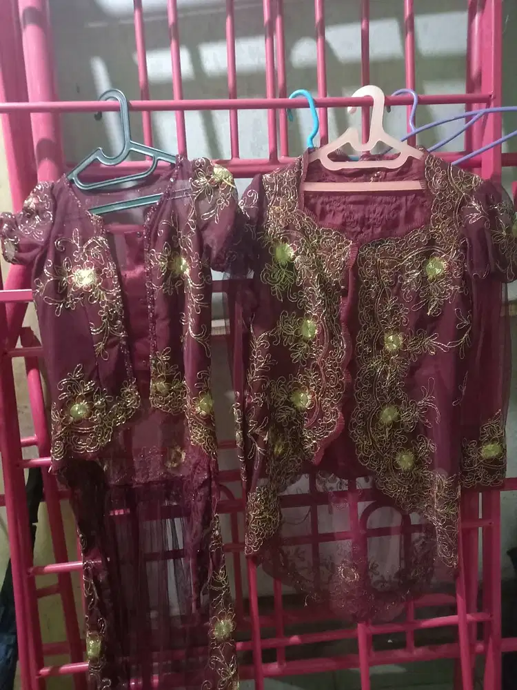 Kebaya ibu dan anak