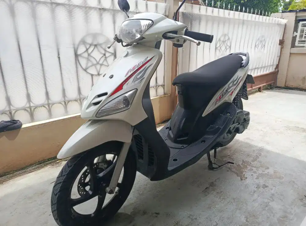 Yamaha Mio sporty 2007 5tl putih