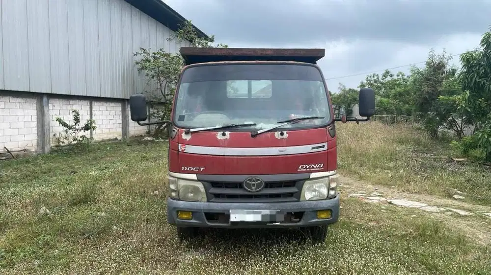 DIJUAL TOYOTA DYNA 110 ET TAHUN 2012