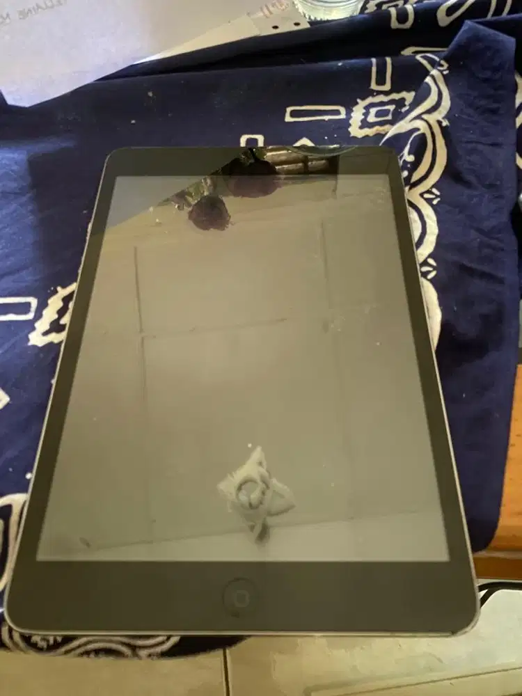 Ipad mini 2 wifi only 16 gb fullset