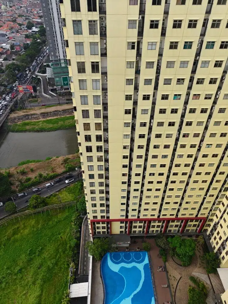 Gunawangsa Manyar Tower A , furnish , studio ; lokasi strategis