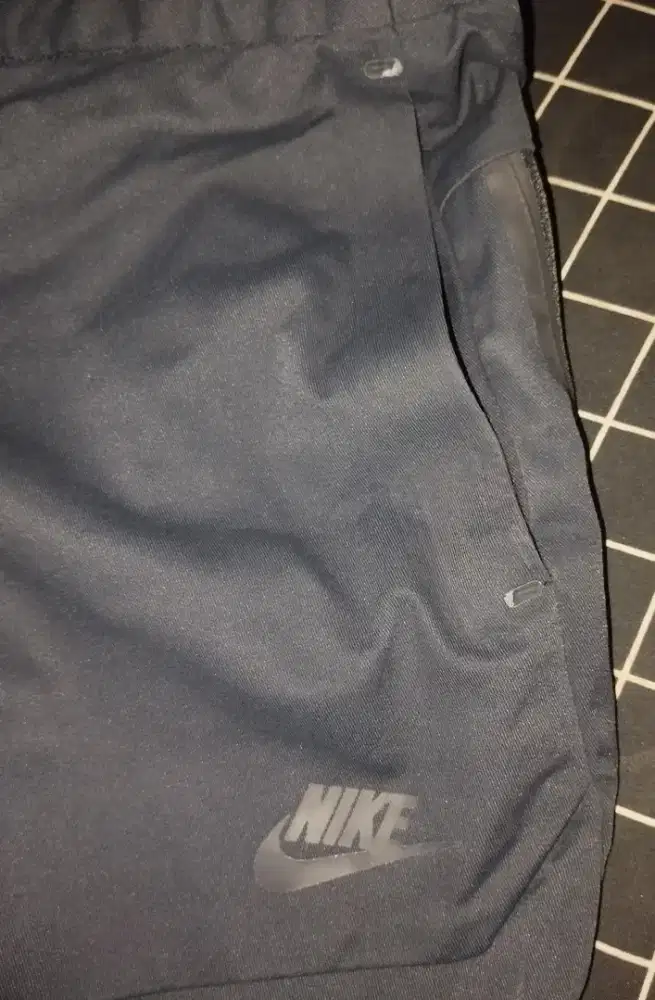 Celana Pendek Nike