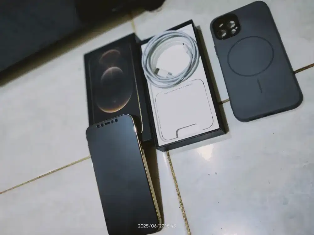 Forsale iPhone 12 pro 128 ibox