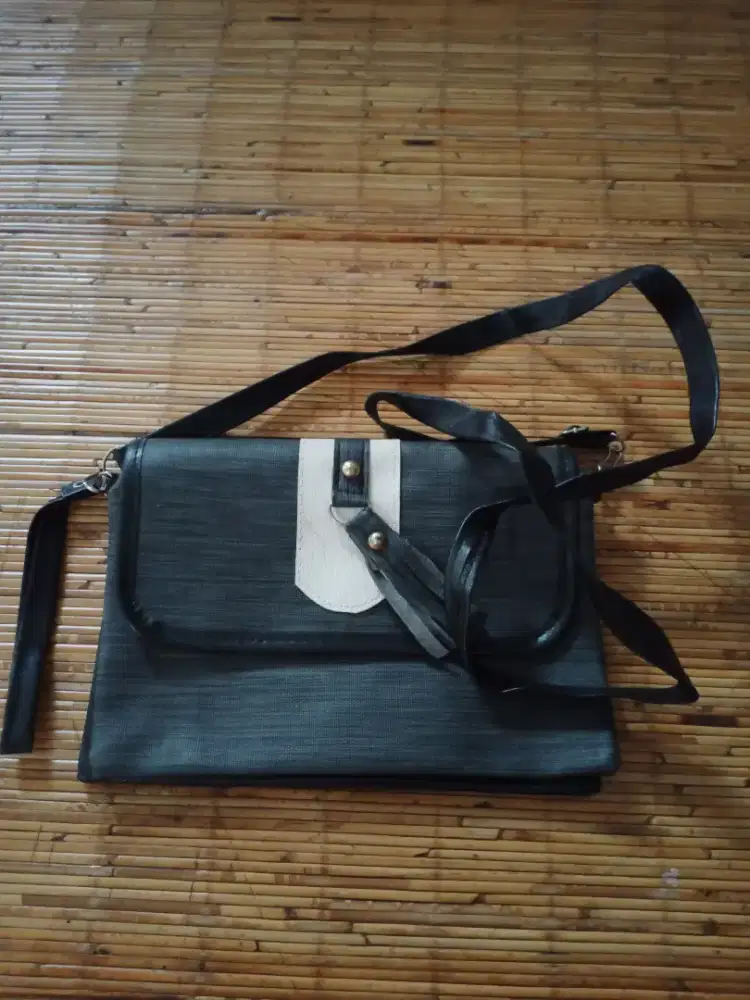 Tas selempang wanita