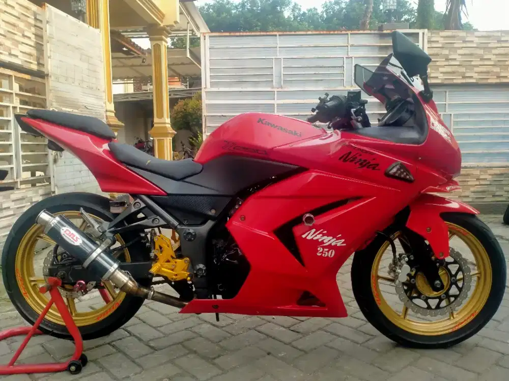 Kawasaki Ninja 250 2 cilinder lengkap sehat siap pakai
