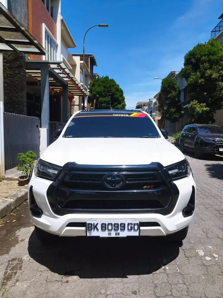 Toyota Hilux V diesel A/T thn 2021