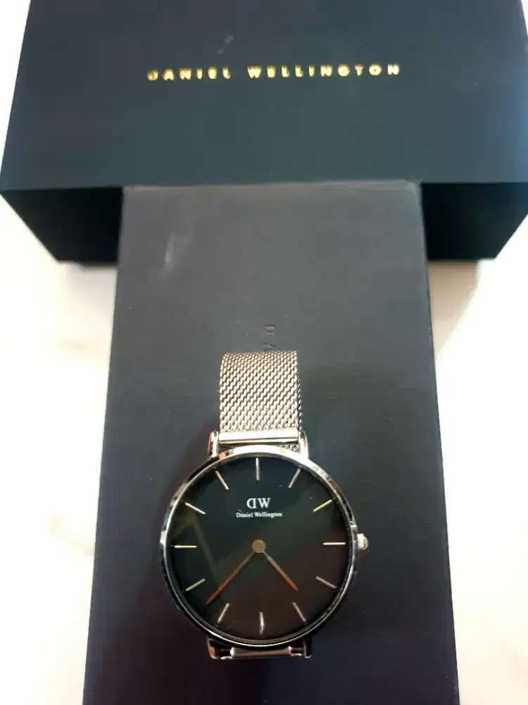JAM TANGAN WANITA DANIEL WELLINGTON 28 /DW 100% Asli + DUS + Buku