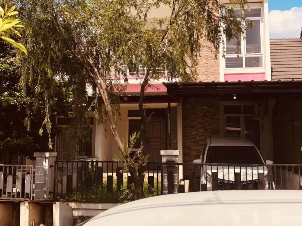 Dikontrakan Rumah 2 Lantai Dalam Cluster