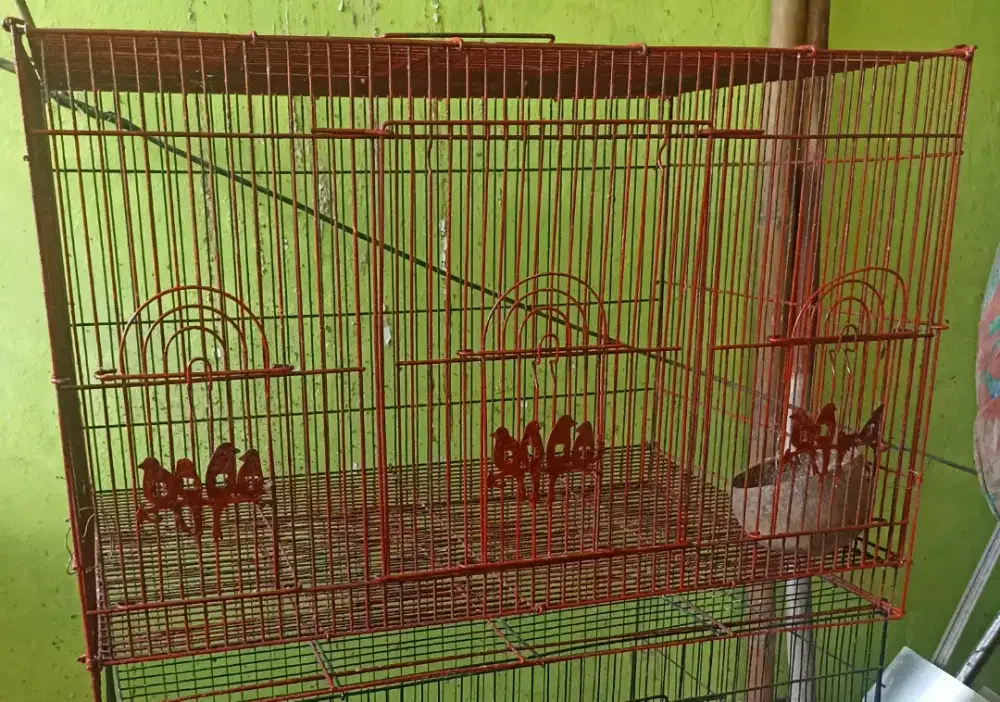 Kandang kotak besi