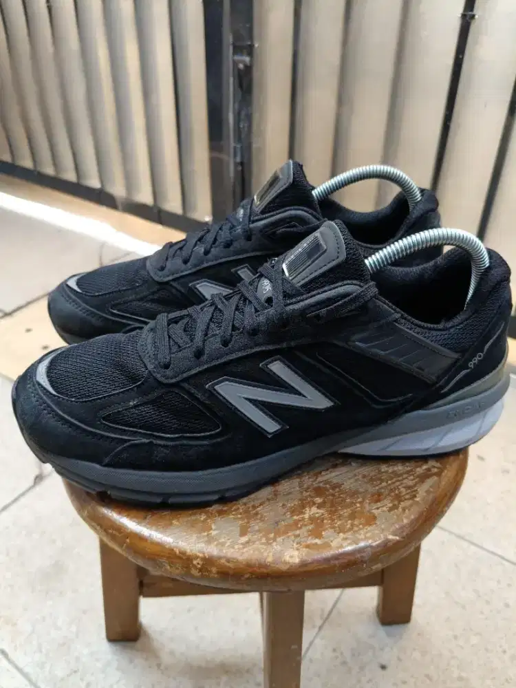 NB 990 V5 USA Black Size 42.5 Original Kondisi Second Terawat