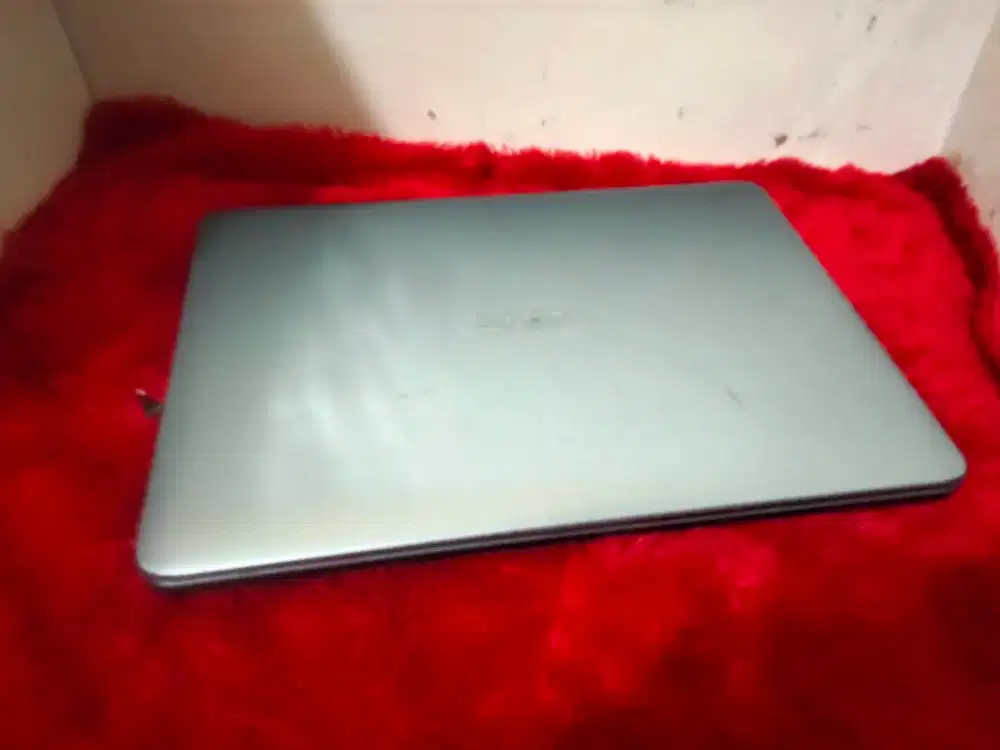 Laptop Asus x441UBR/core i3 gen7 ram8gb/SSD 256+HDD 500gb/VGA Intel hd