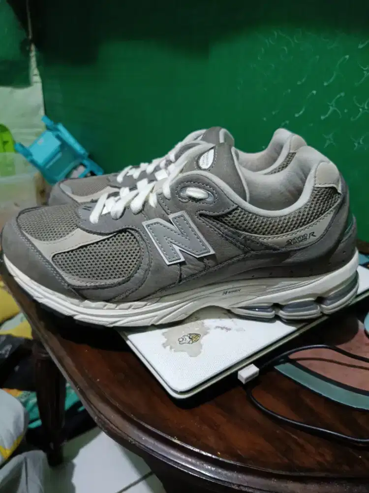 NB 2002R Grey Size 43 Kondisi Like New Original Resmi 100%