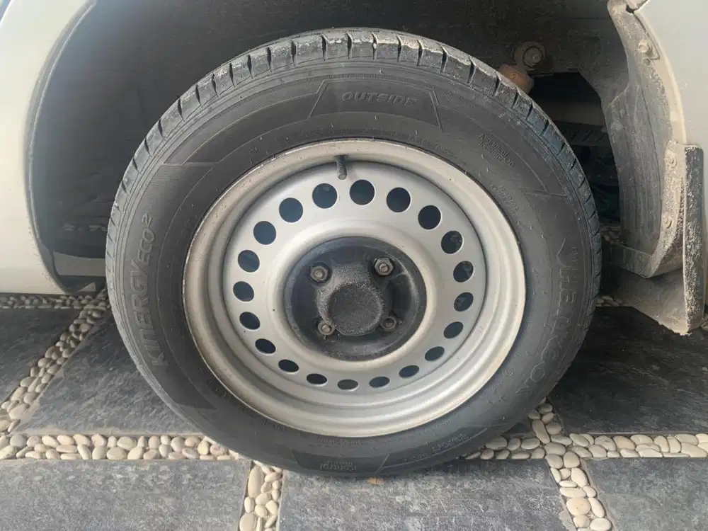 Velg kaleng nissan