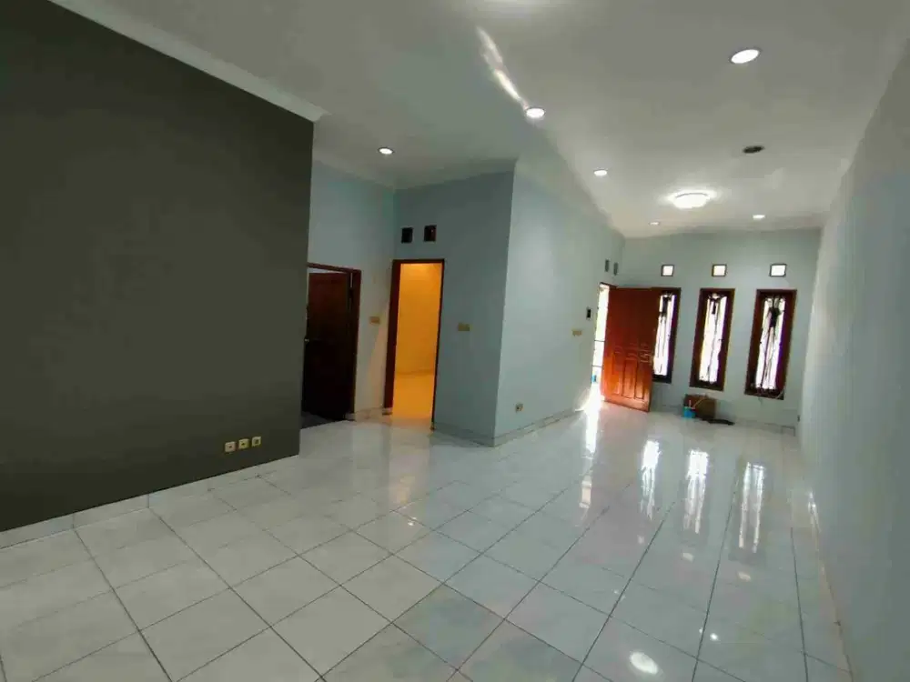 Sewa Rumah baru selesai renovasi di Cluster Batununggal Bandung dekat Tol Buah Batu