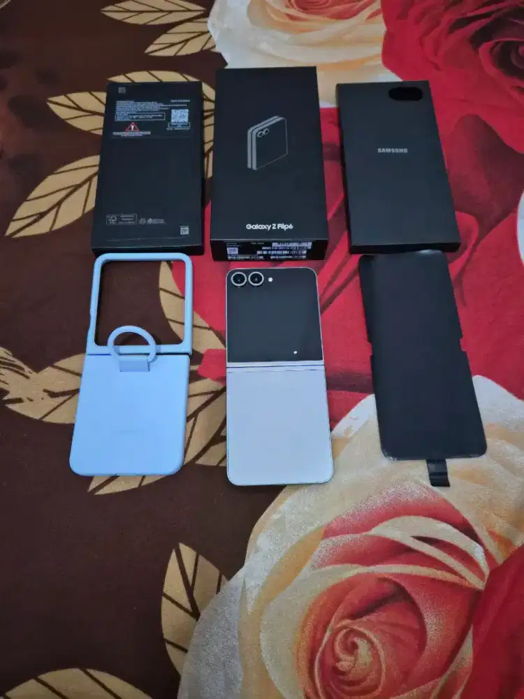 Second samsung z flip 6 12/256GB garansi resmi indonesia