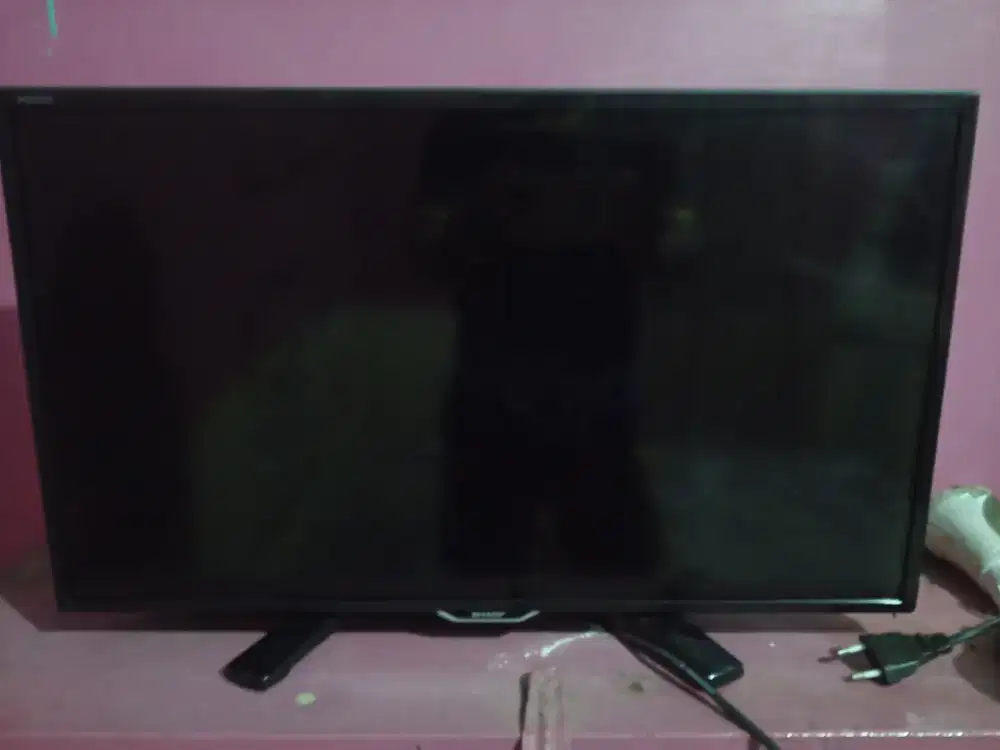 Jual TV LED 24 kotak dan antena Ado nego