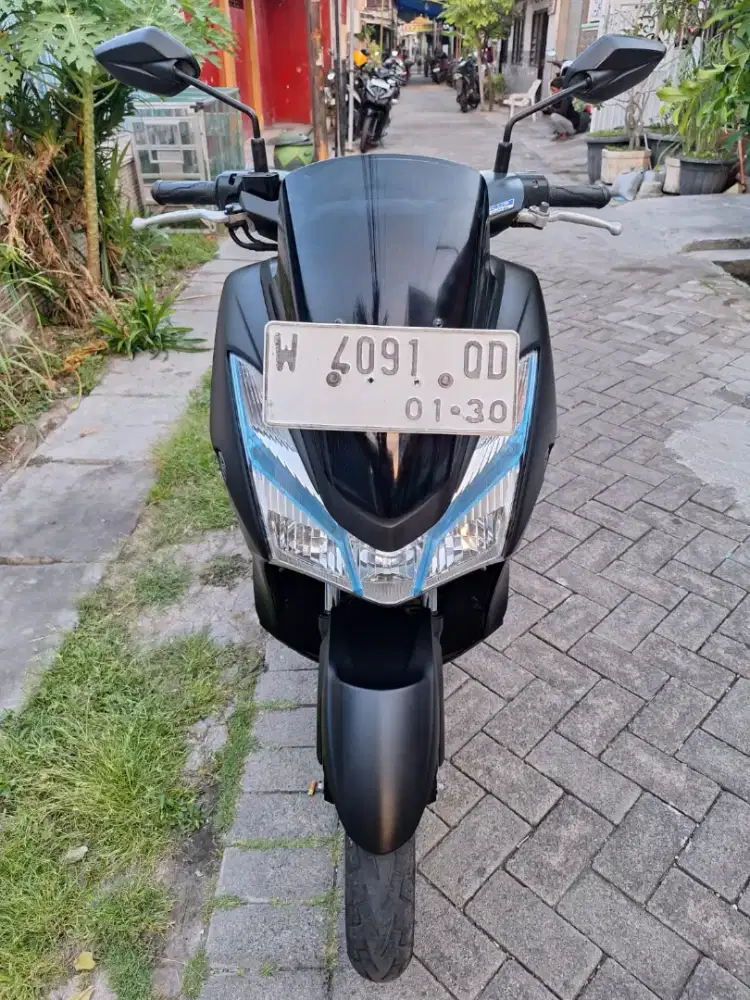 Lexi pemakian 2020 plat w sda kondisi sgt bagus