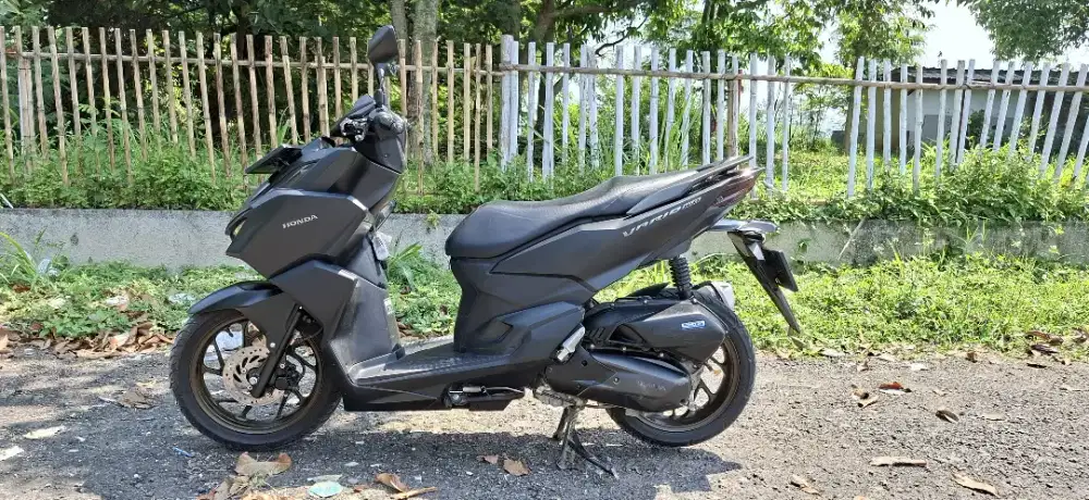 Honda Vario 160cc 2023 
Warna Hitam
Km 20rb an slow going