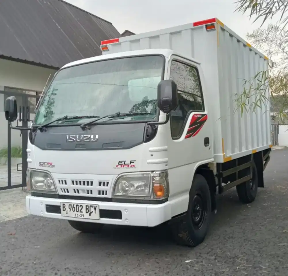 ISUZU ELF ENGKEL BOX 2014