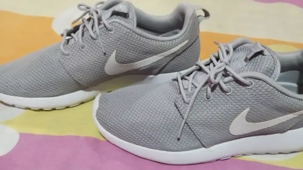 Sepatu nike rosherun original
