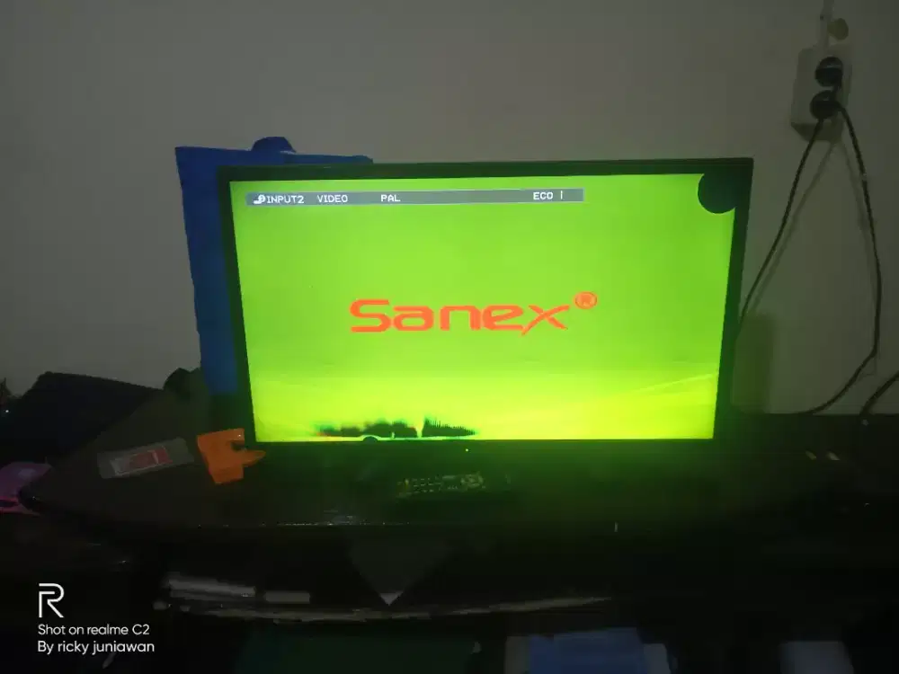 Tv Sharp 24in dan stb