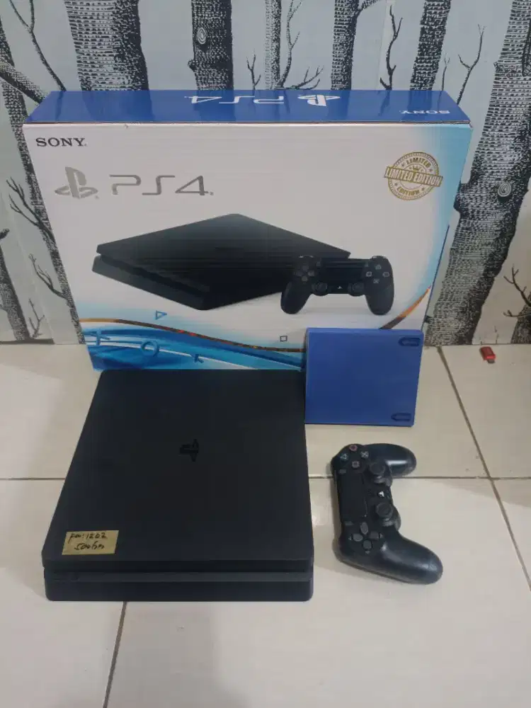 ps4 slim 500gb seri22 sudah bisa isi game satuan