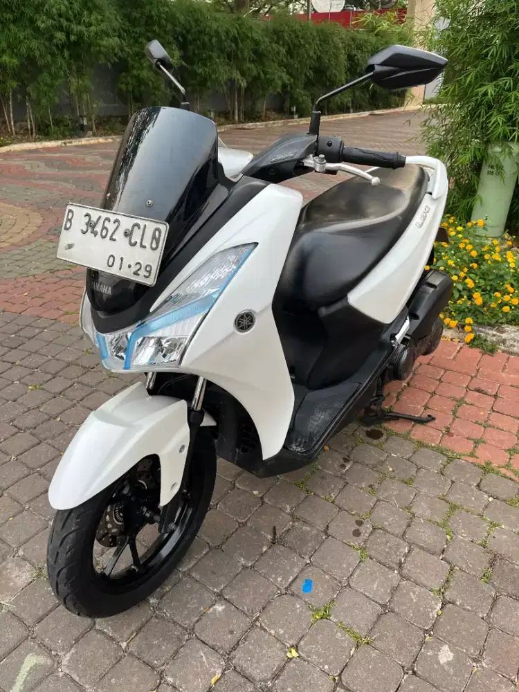 Yamaha Lexi 125 Cc Kunci Putih Glossy