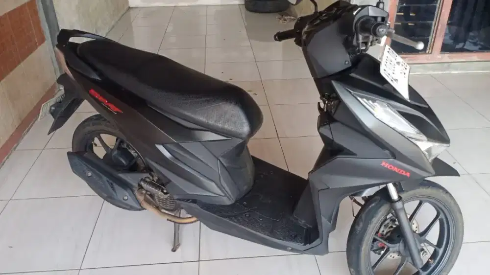 Beat deluxe hitam doff 2023 gbm bisa tunai atau kredit