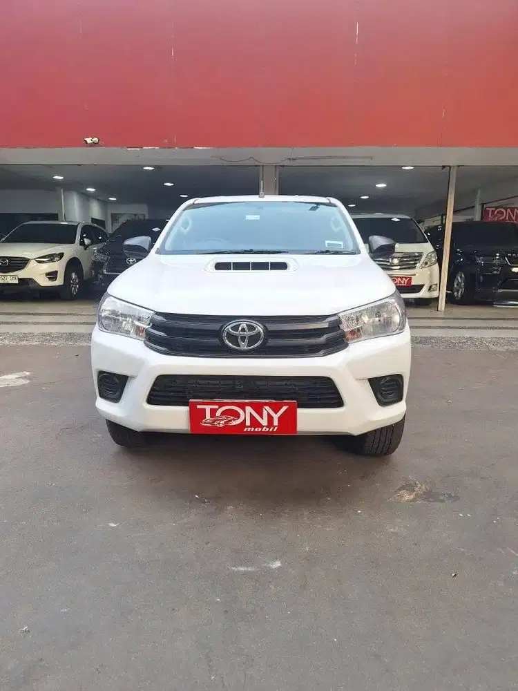 Toyota Hilux DC 4x4 Manual 2016 Putih