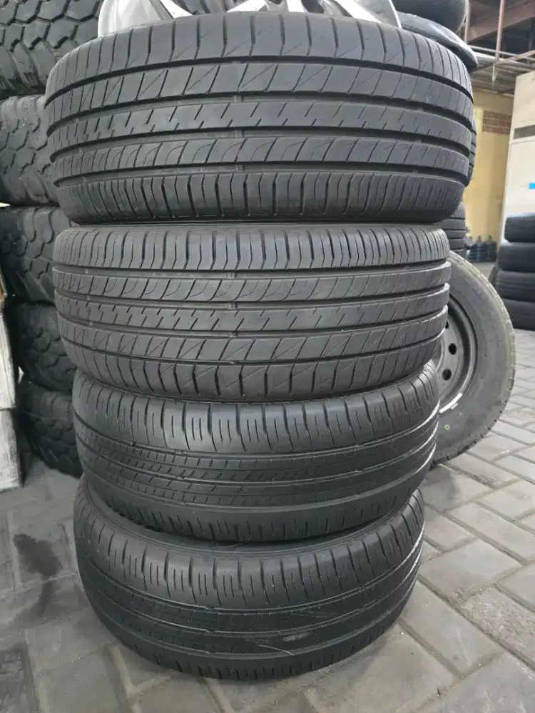 4 Ban Dunlop 95% 205/55/16 Avanza Xenia Livina Xpander Kijang Granmax