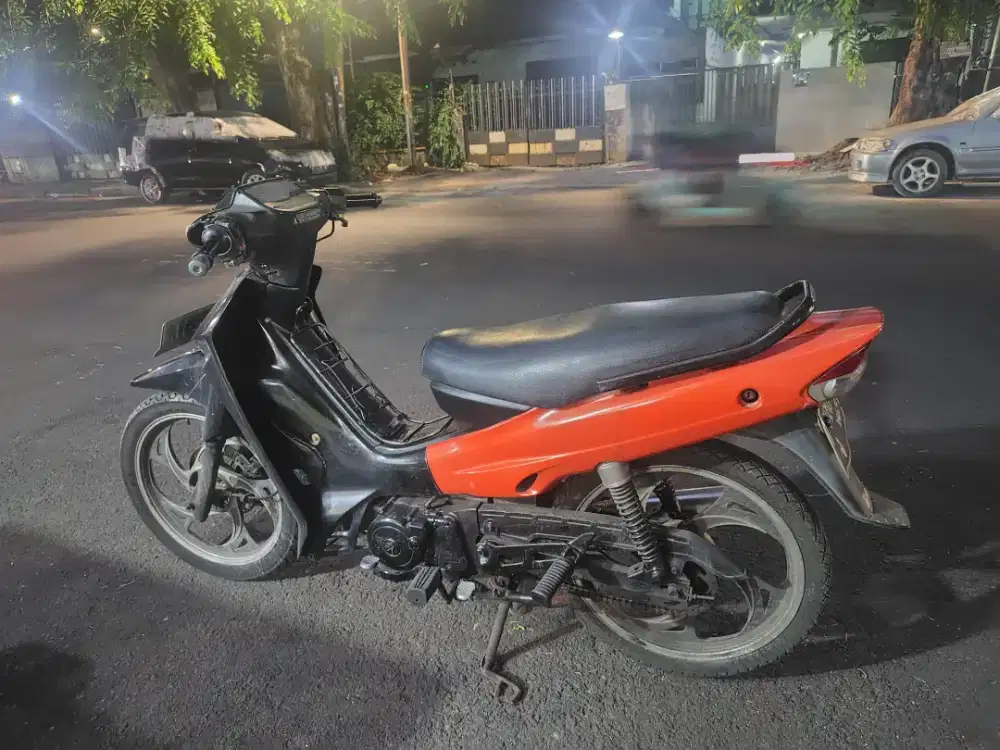 Dijual Vega R 2004