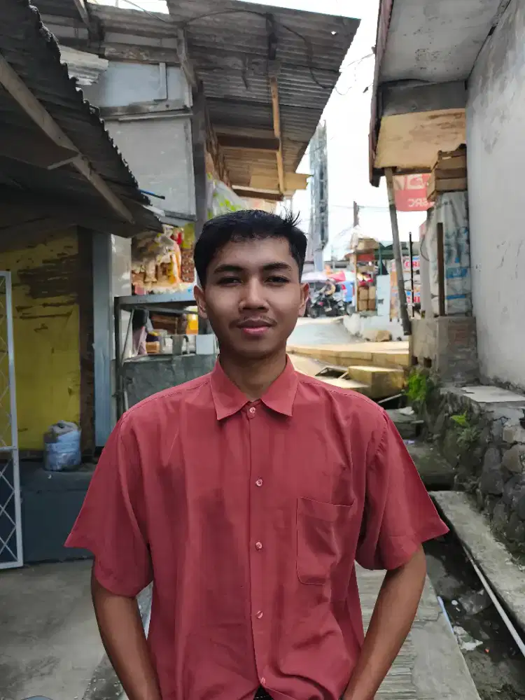 MENCARI LOWONGAN PEKERJAAN