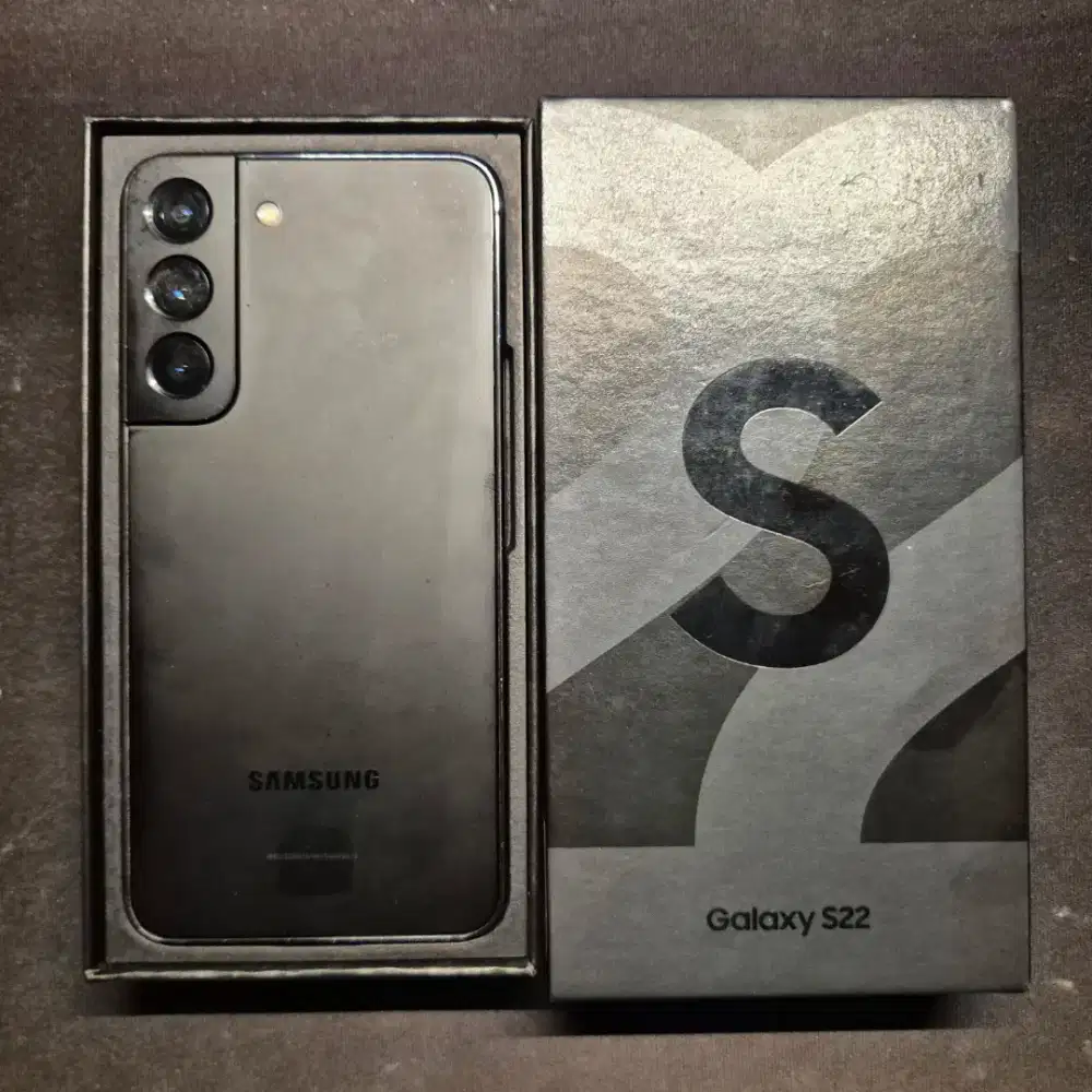 Samsung  S22 5G 8/128 Black